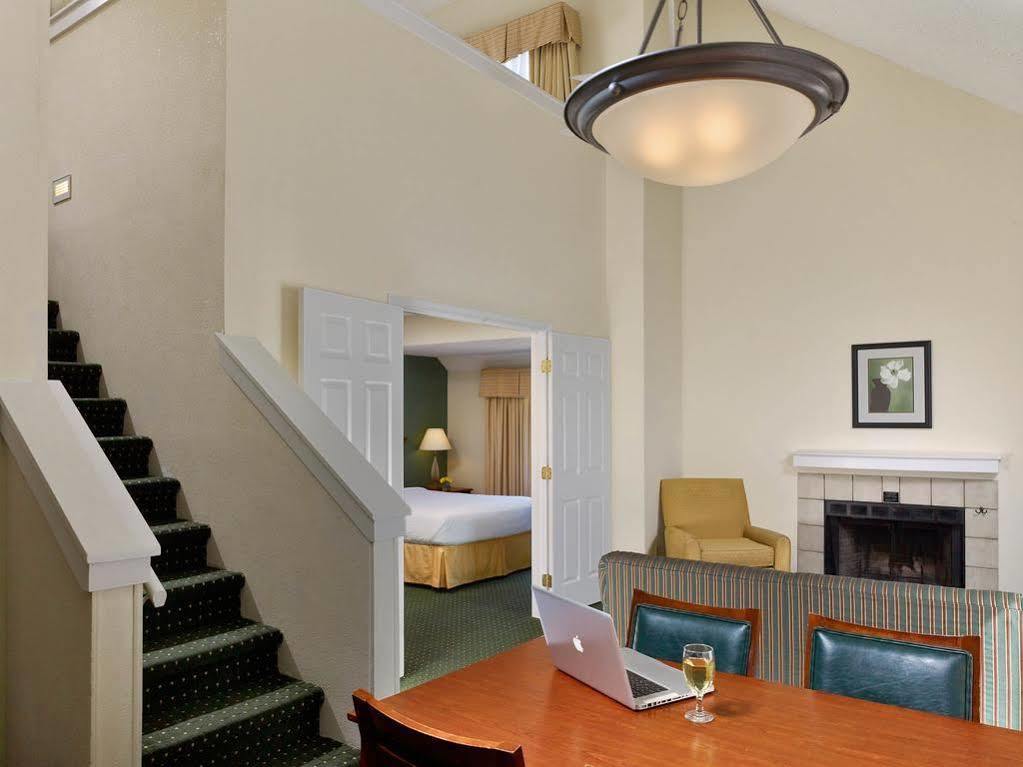 โซเนสตา อีเอส สวีท คลีฟแลนด์ เวสต์เลก Hotel เวสต์เลค ภายนอก รูปภาพ